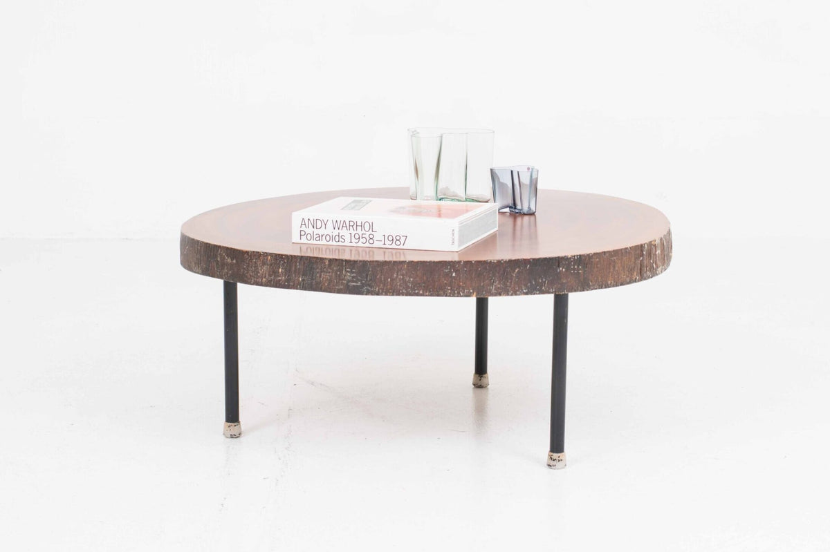 Vintage Couchtisch aus Tropenholz mit schwarzem Untergestell