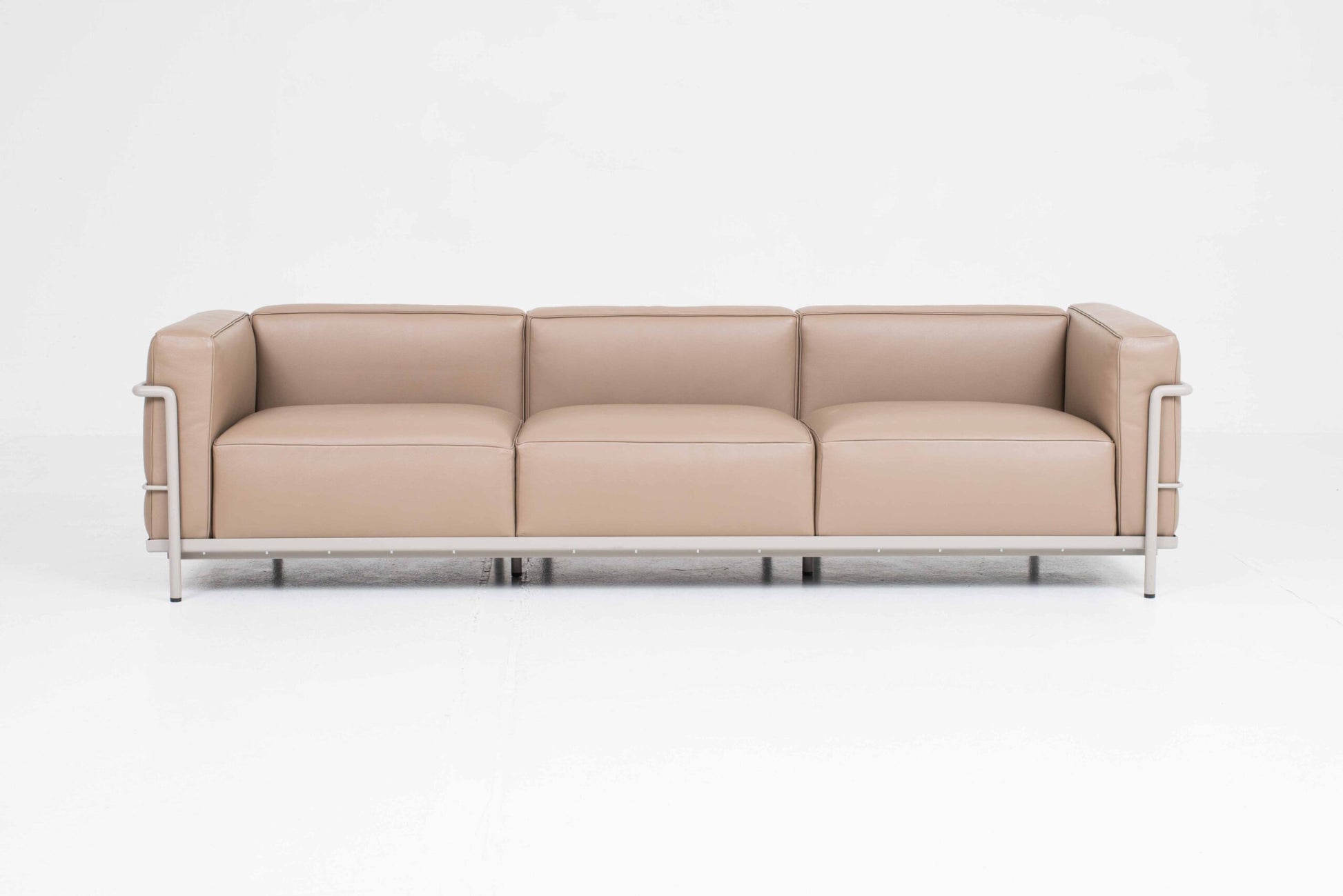 Vintage Sofa LC3 von Le Corbusier für Cassina sandfarbenes Leder