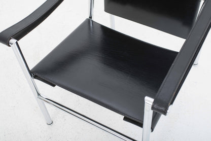 Fauteuil lounge vintage LC1 de Le Corbusier pour Cassina en cuir noir