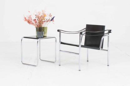 Fauteuil lounge vintage LC1 de Le Corbusier pour Cassina en cuir noir