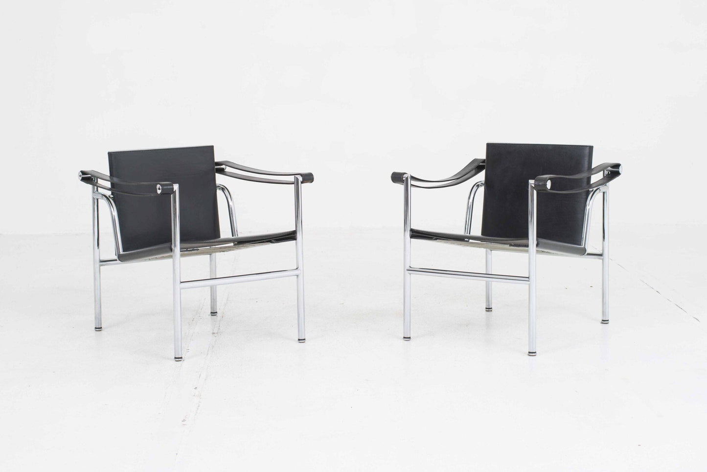 Fauteuil lounge vintage LC1 de Le Corbusier pour Cassina en cuir noir