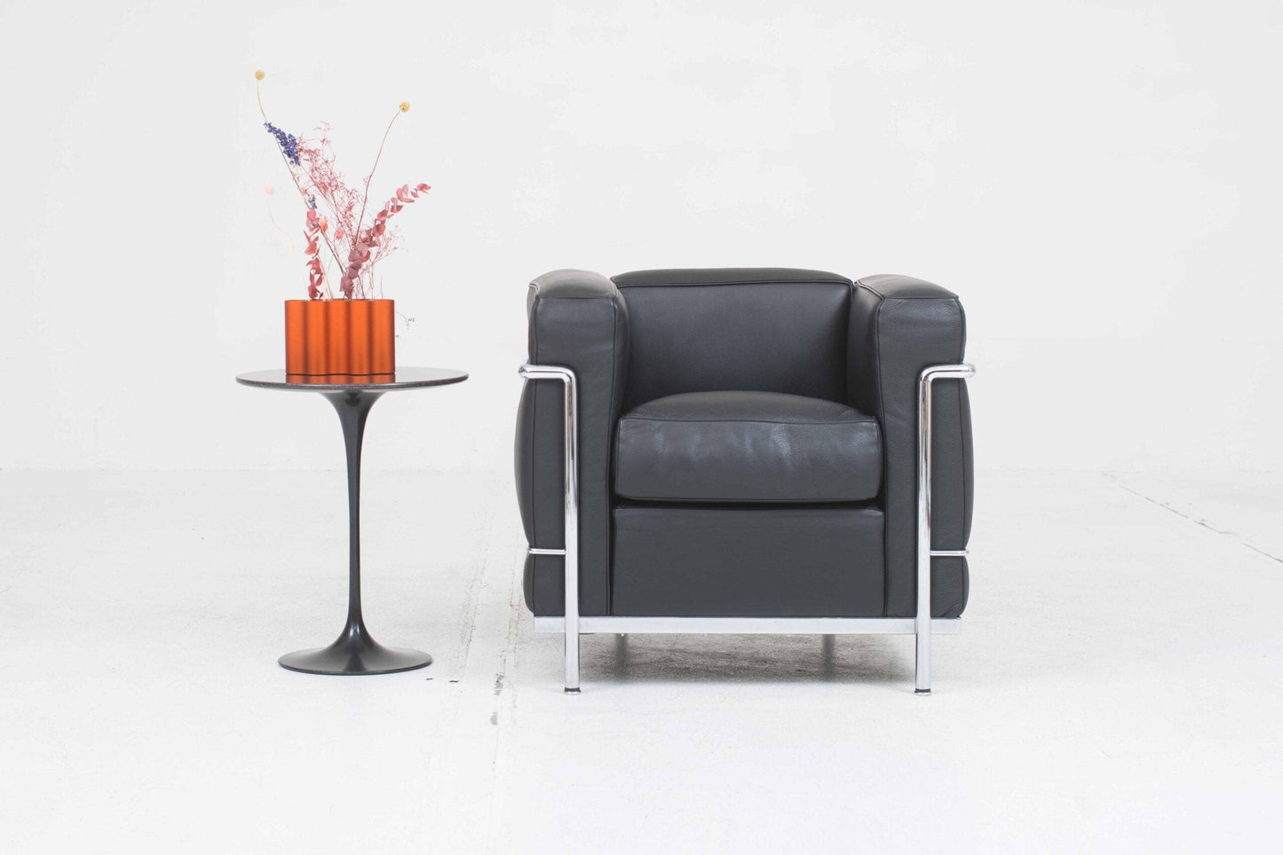 Vintage Tulip Beistelltisch von Eero Saarinen für Knoll in Granit Ø 41cm