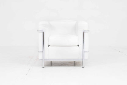 Fauteuil vintage LC2 de Le Corbusier pour Cassina en cuir blanc