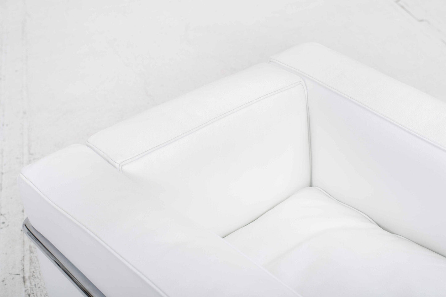 Fauteuil vintage LC2 de Le Corbusier pour Cassina en cuir blanc