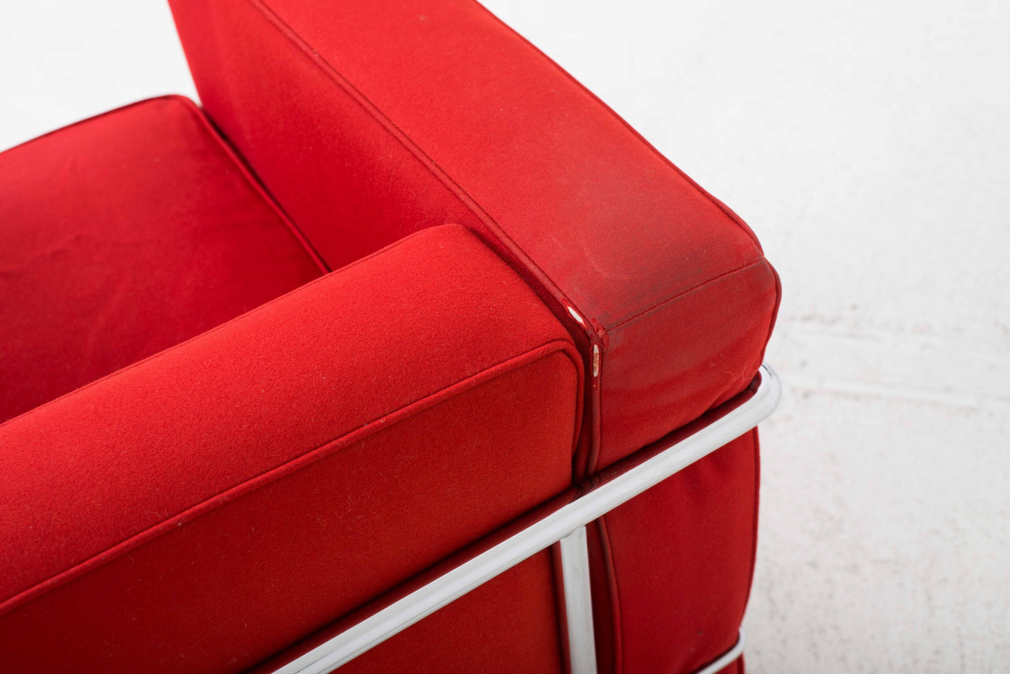 Fauteuil vintage LC2 de Le Corbusier pour Cassina en rouge