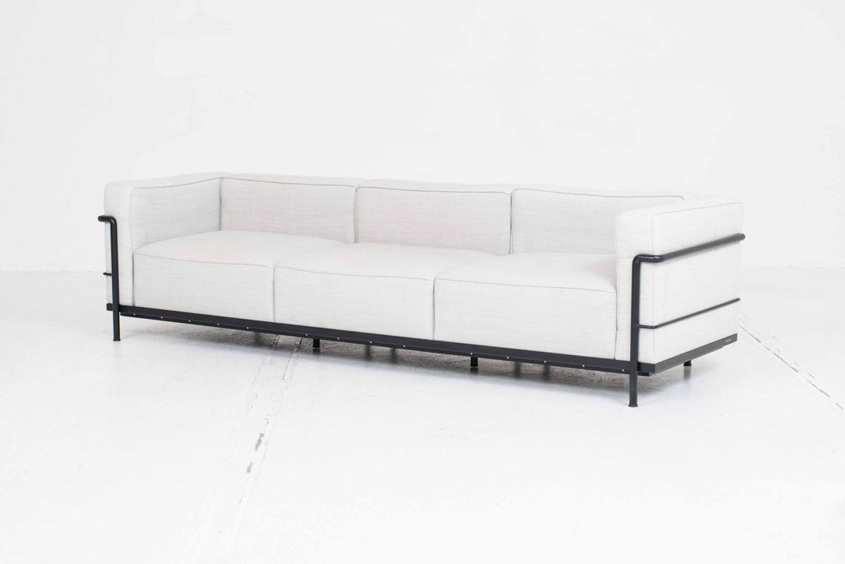 Cassina LC3 Sofa von Le Corbusier in grauem Stoff