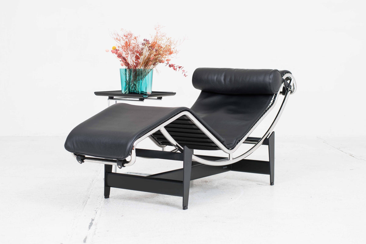 Cassina LC4 Chaise Longue von Le Corbusier in schwarzem Leder