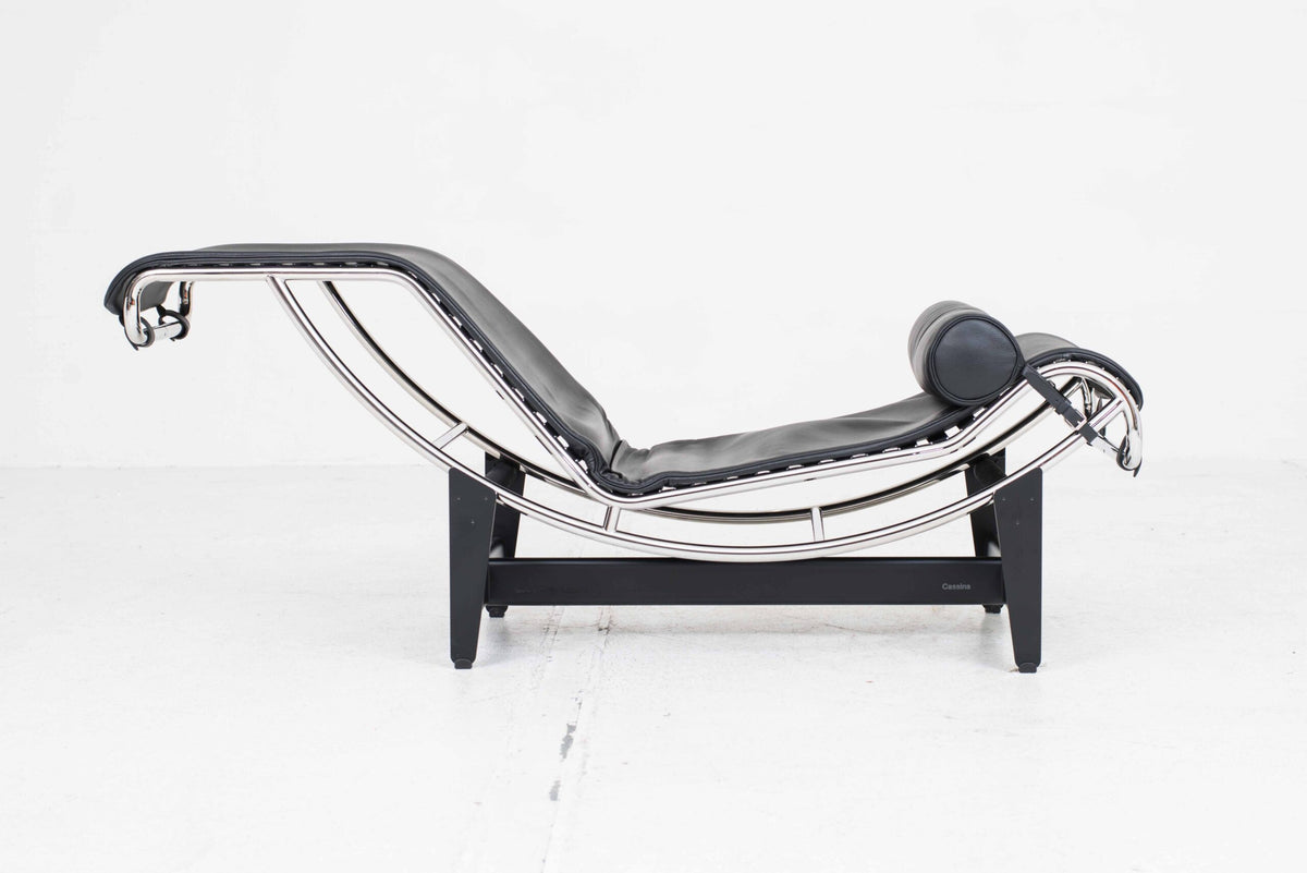 Cassina LC4 Chaise Longue von Le Corbusier in schwarzem Leder