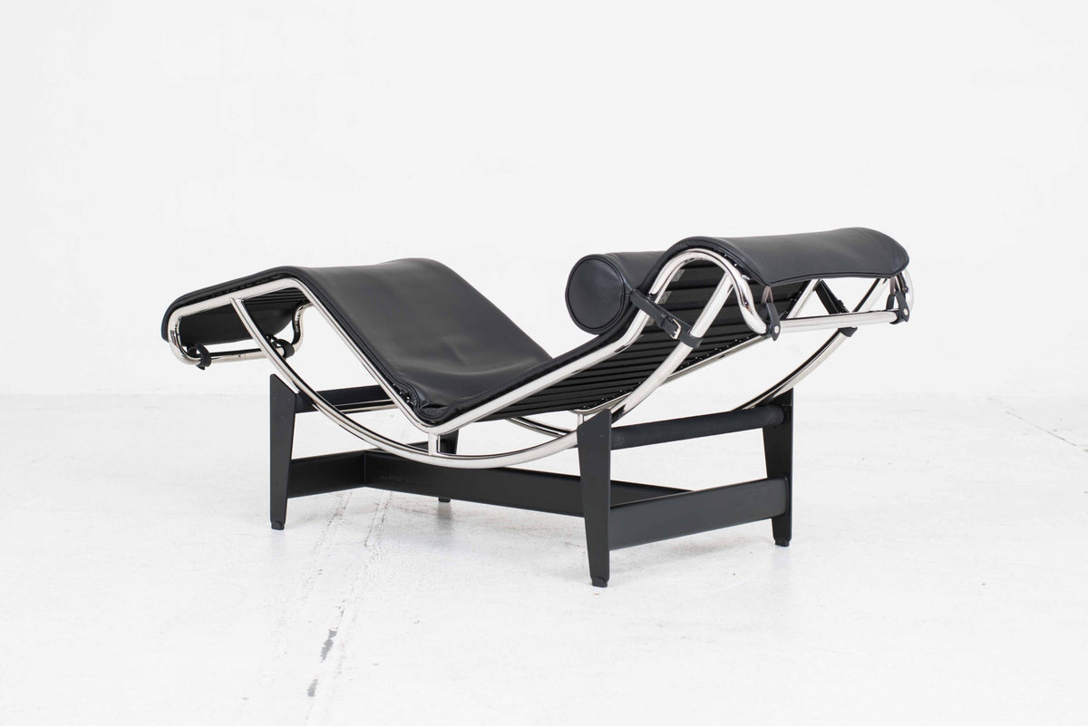 Cassina LC4 Chaise Longue von Le Corbusier in schwarzem Leder