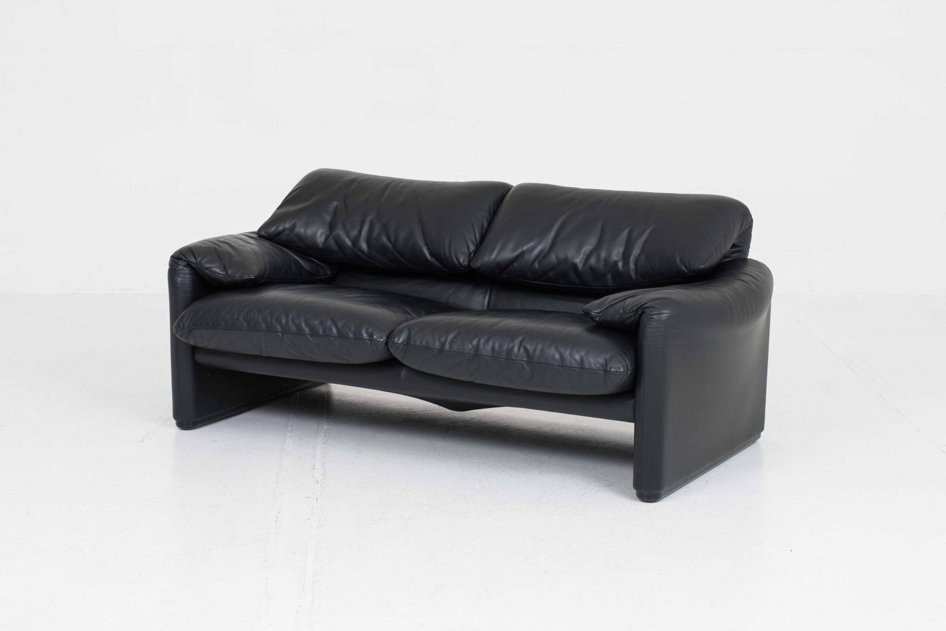 Vintage Sofa "Maralunga" von Vico Magistretti für Cassina, schwarzes Leder
