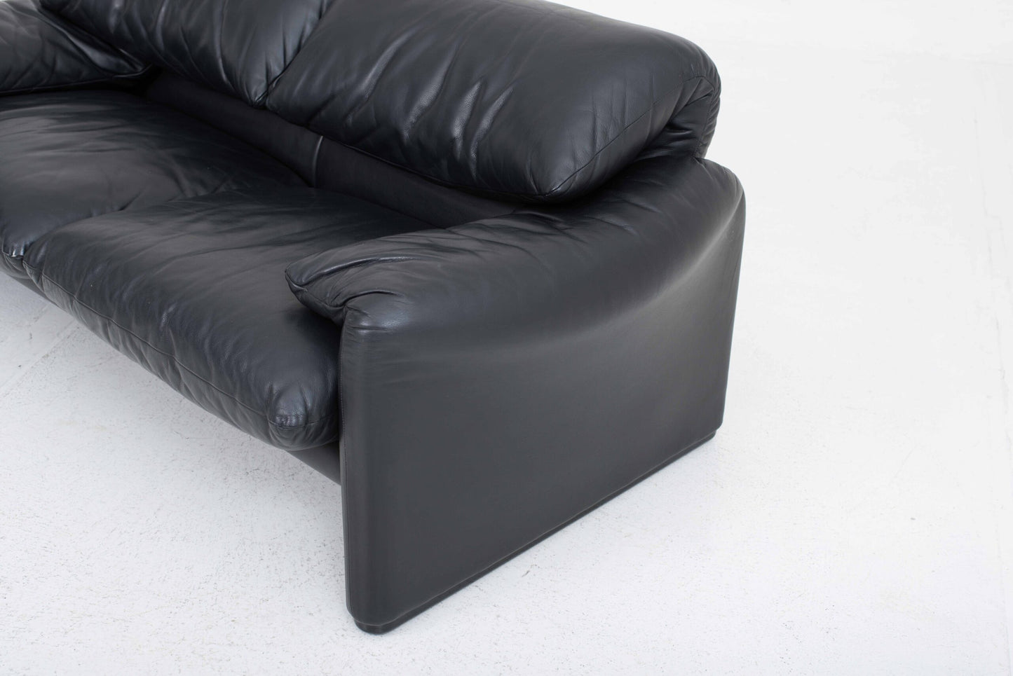 Vintage Sofa "Maralunga" von Vico Magistretti für Cassina, schwarzes Leder