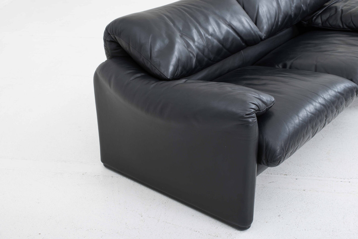 Vintage Sofa "Maralunga" von Vico Magistretti für Cassina, schwarzes Leder