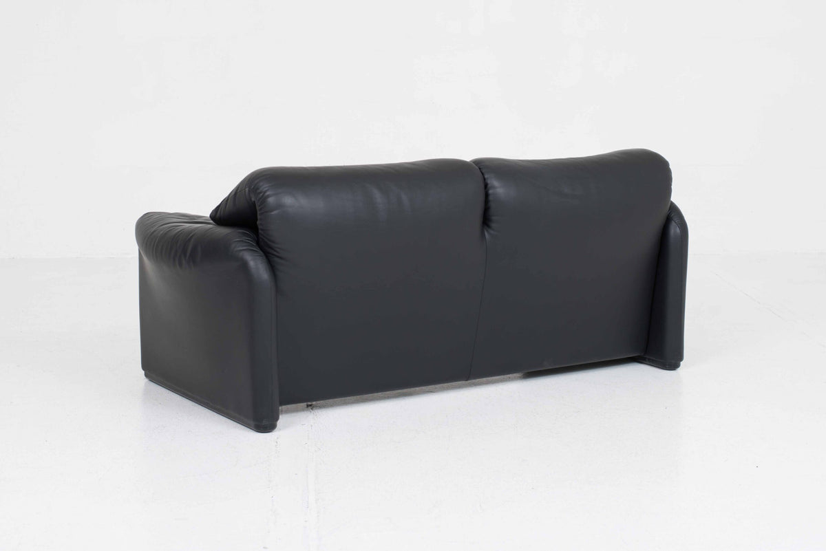 Vintage Sofa "Maralunga" von Vico Magistretti für Cassina, schwarzes Leder