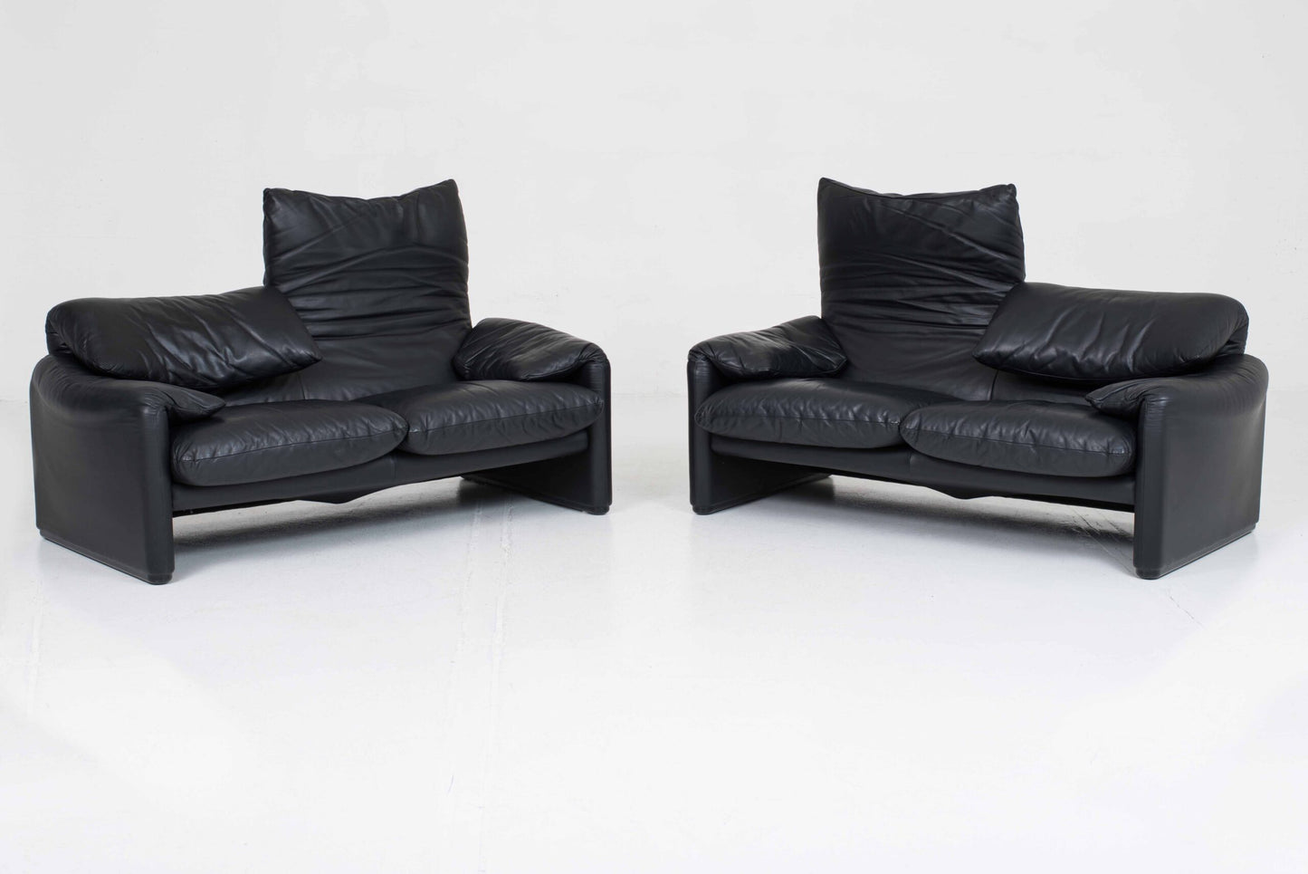 Vintage Sofa "Maralunga" von Vico Magistretti für Cassina, schwarzes Leder