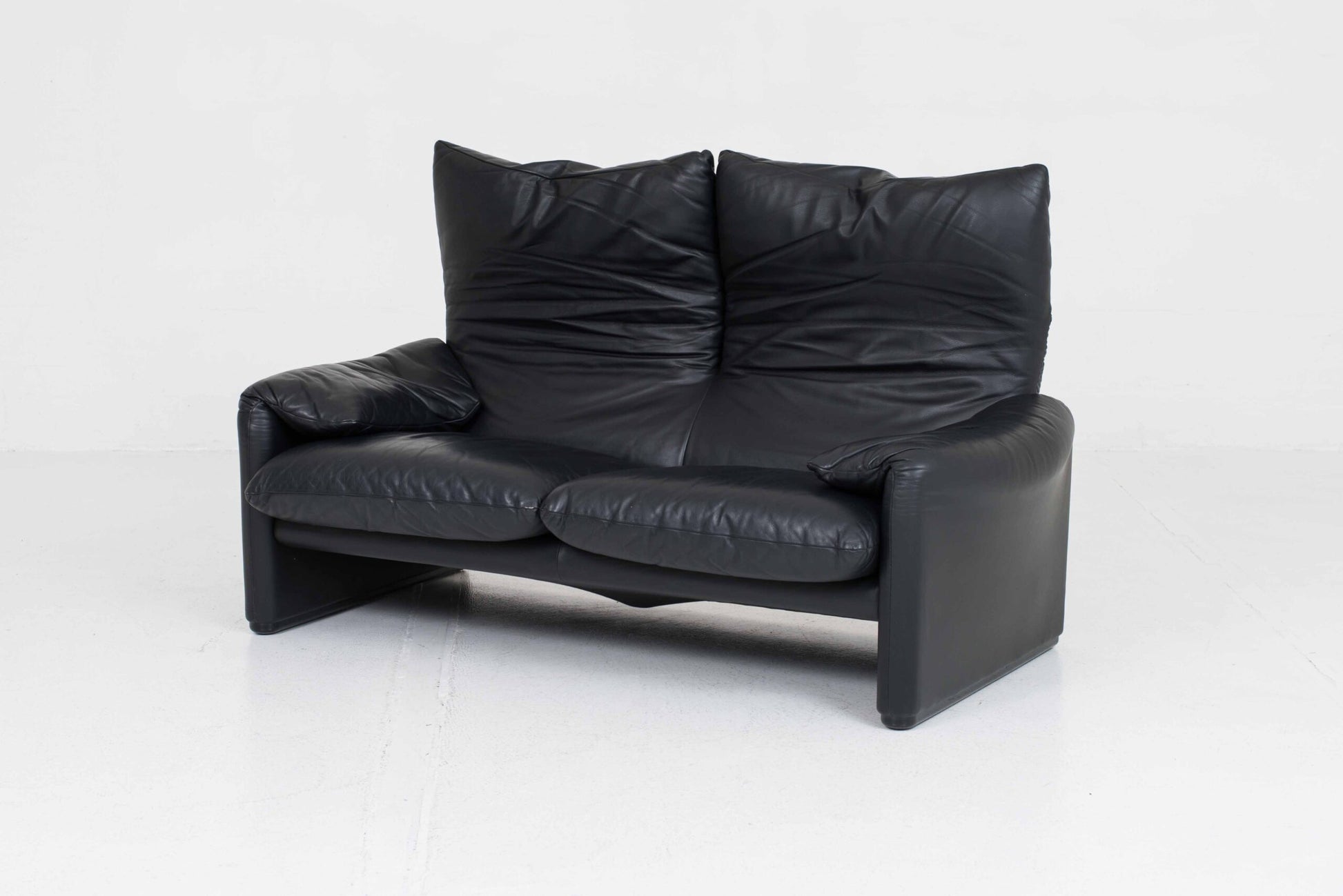 Vintage Sofa "Maralunga" von Vico Magistretti für Cassina, schwarzes Leder
