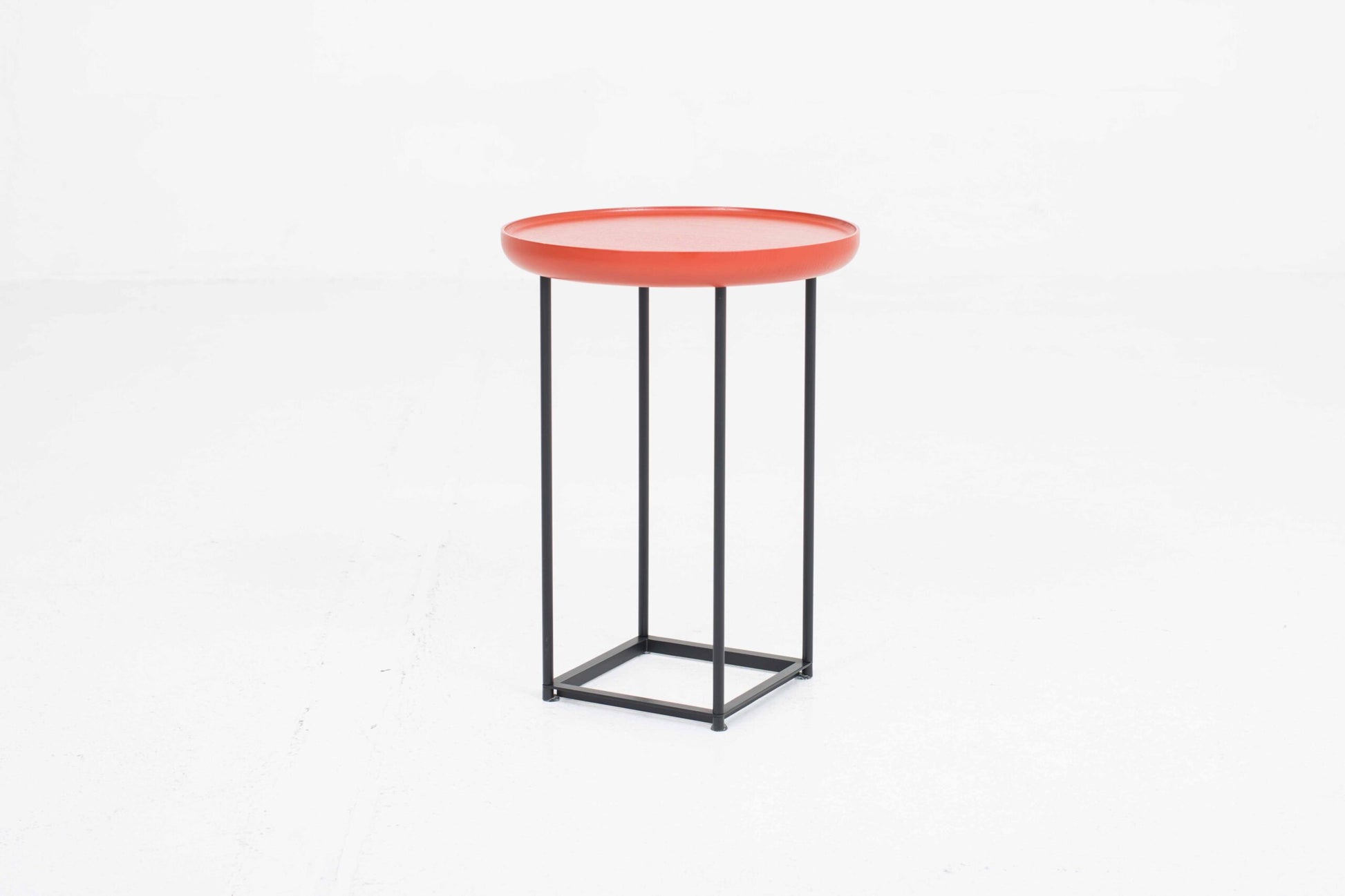 Vintage Beistelltisch Torei von Luca Nichetto für Cassina orange-rot, schwarz
