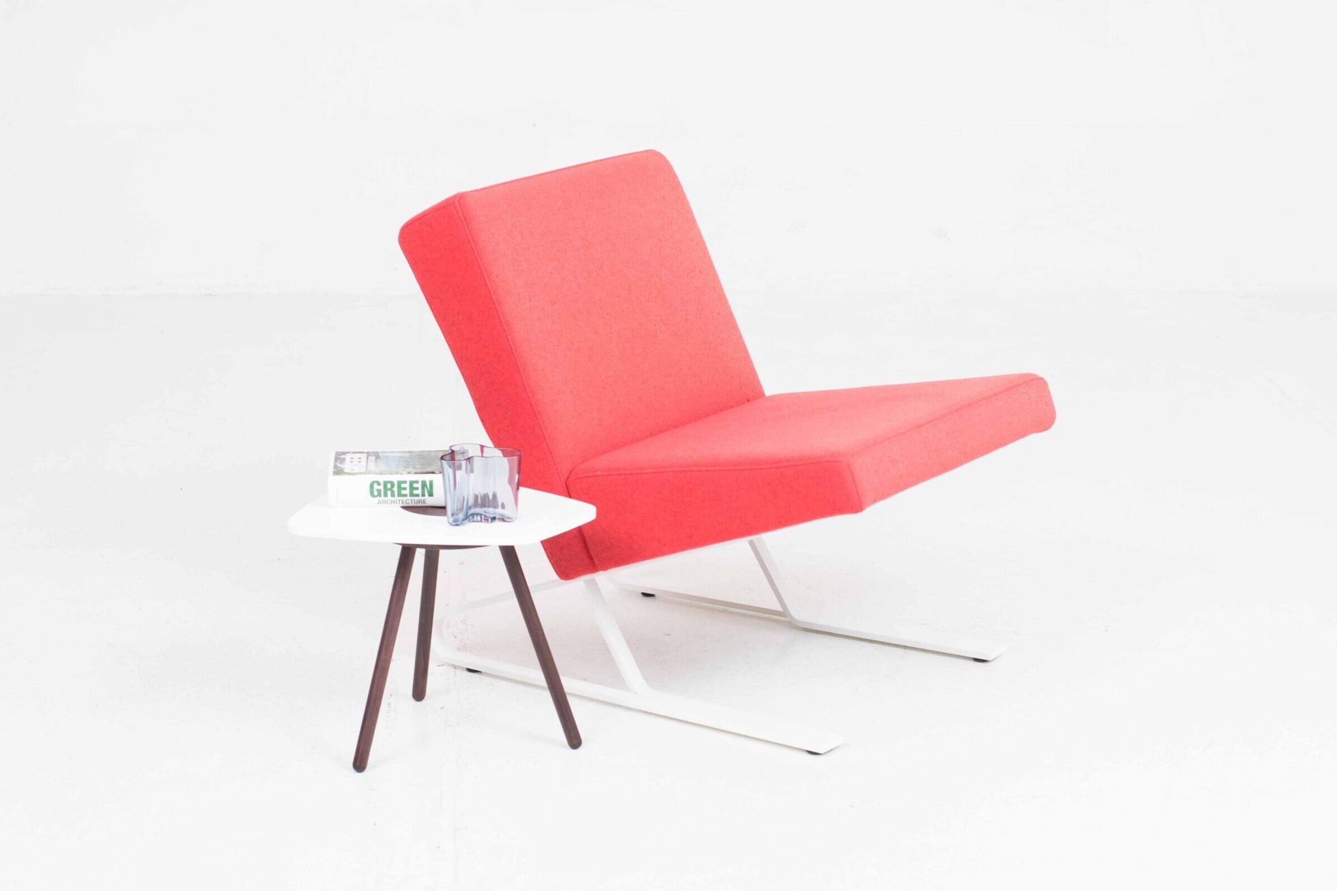 Vintage Sessel Satyr von For Use für ClassiCon rot, weiß