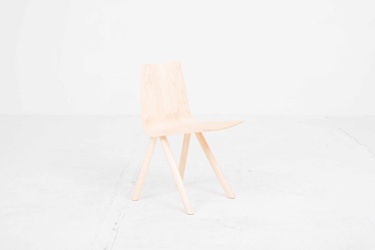 Chaise Cresta de Jörg Boner pour Dadadum en frêne naturel