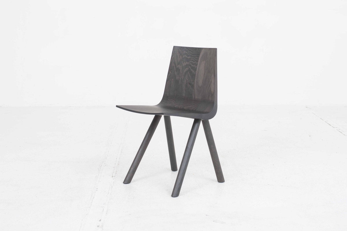 Chaise Cresta de Jörg Boner pour Dadadum en bois gris ardoise