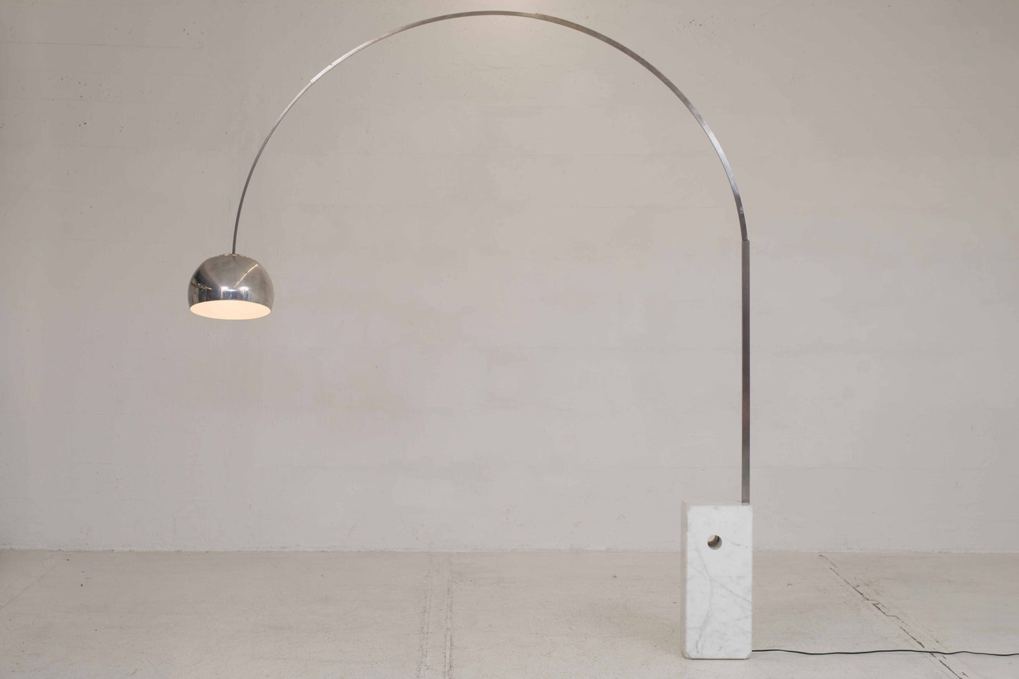 Lampe à arc Flos Arco par Achille et Pier Giacomo Castiglioni