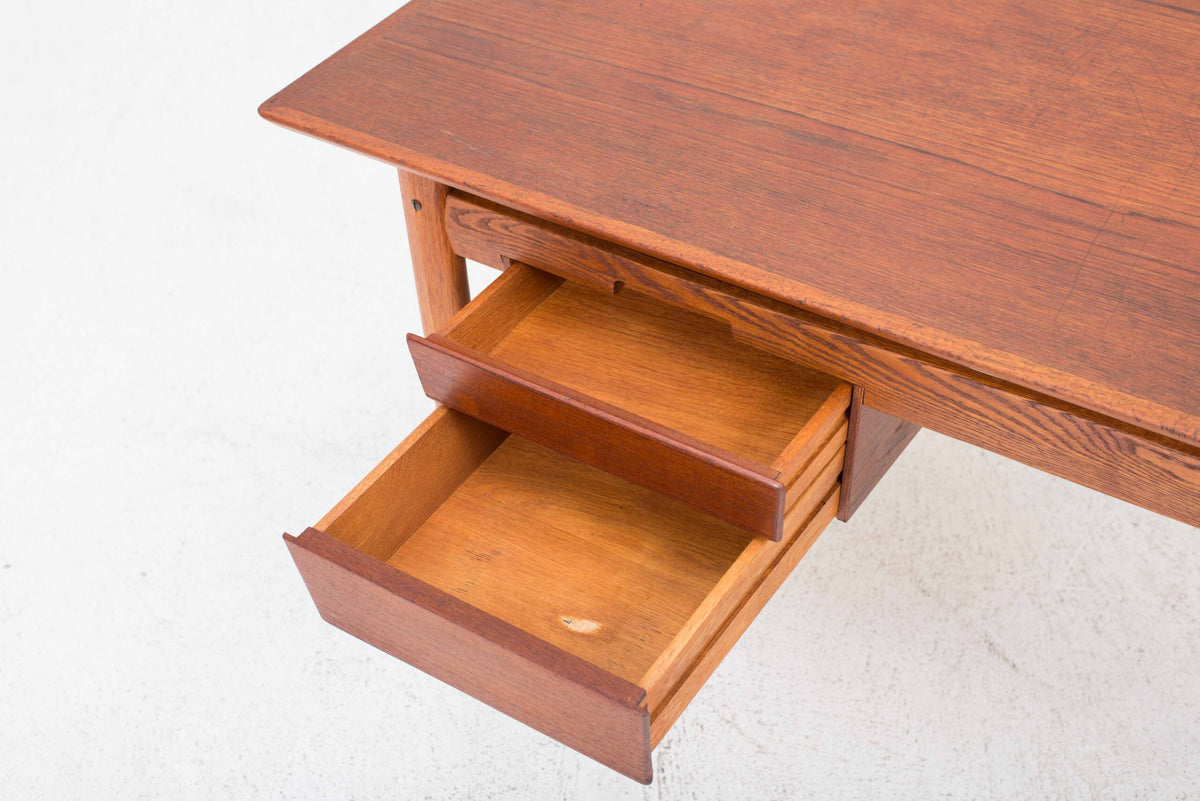 Frederica desk by Ib Kofod-Larsen