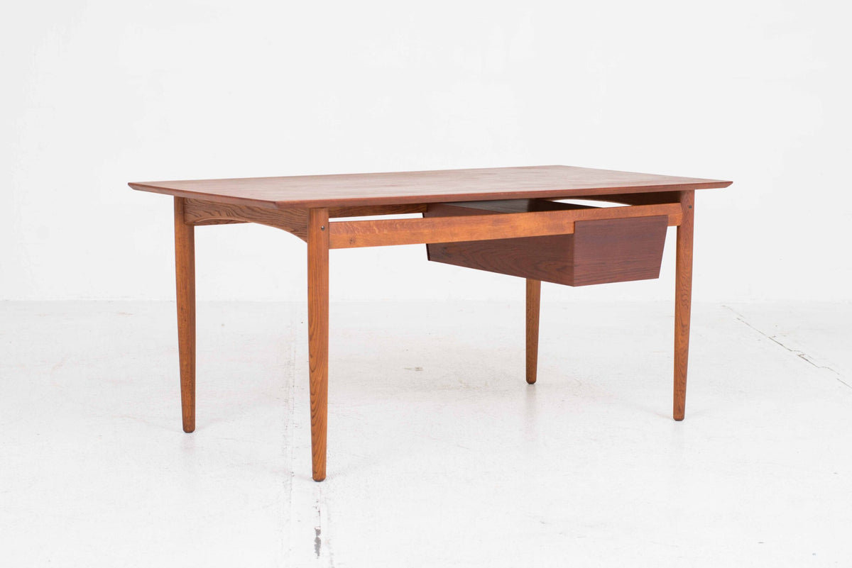 Frederica desk by Ib Kofod-Larsen