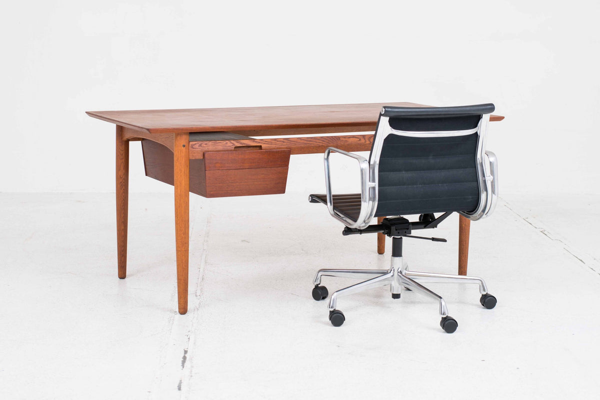 Frederica desk by Ib Kofod-Larsen