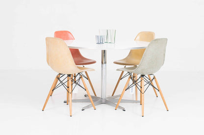 Vintage Tisch Circular von Arne Jacobsen für Fritz Hansen