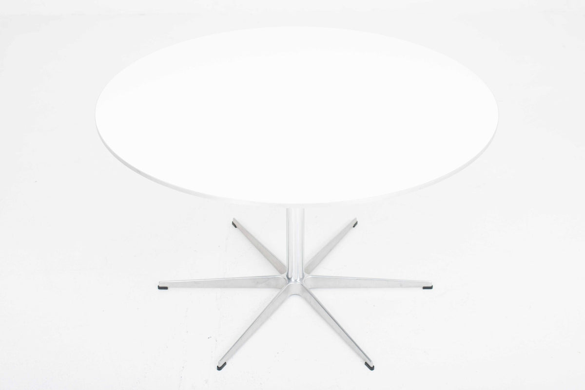 Vintage Tisch Circular von Arne Jacobsen für Fritz Hansen