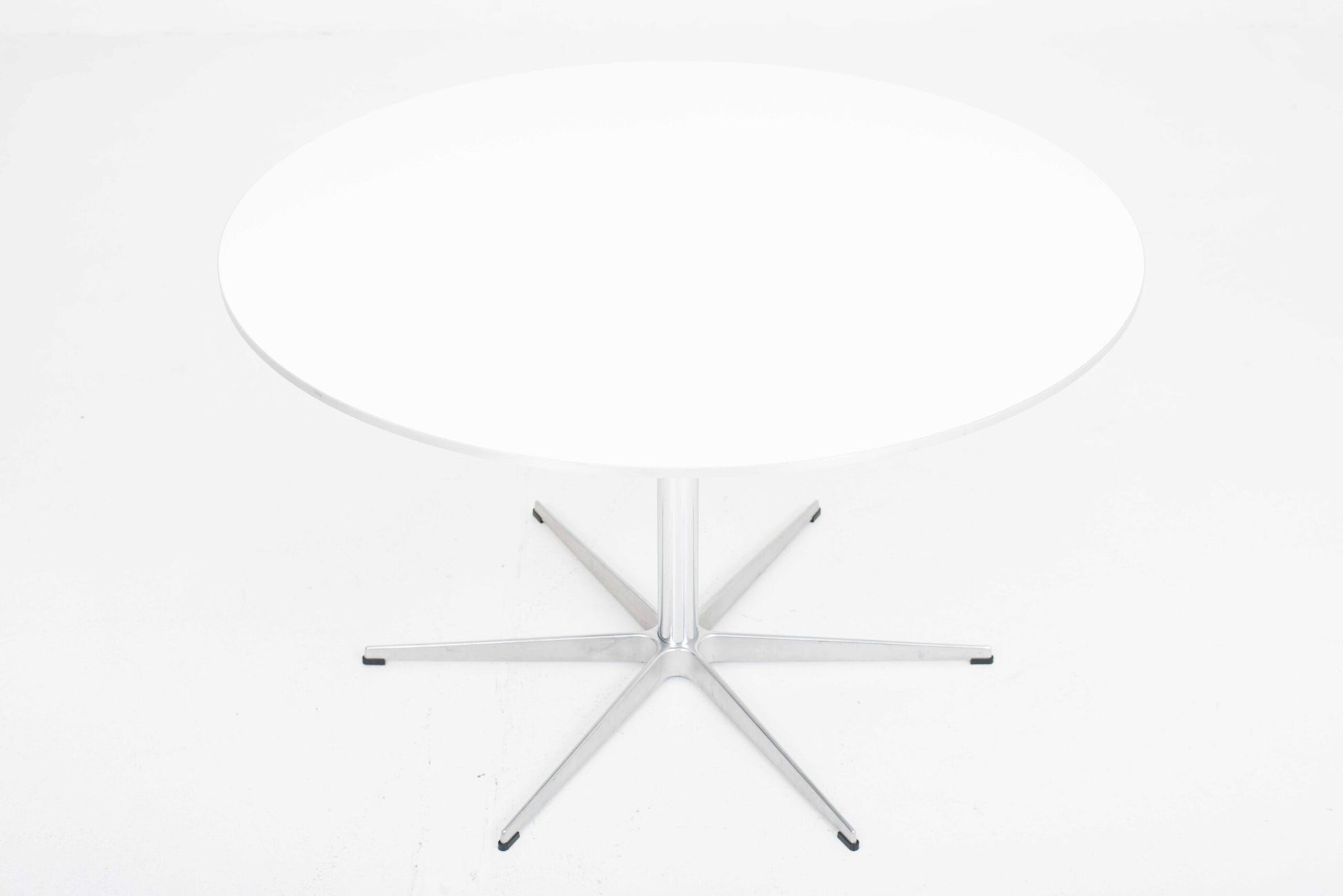 Vintage Tisch Circular von Arne Jacobsen für Fritz Hansen