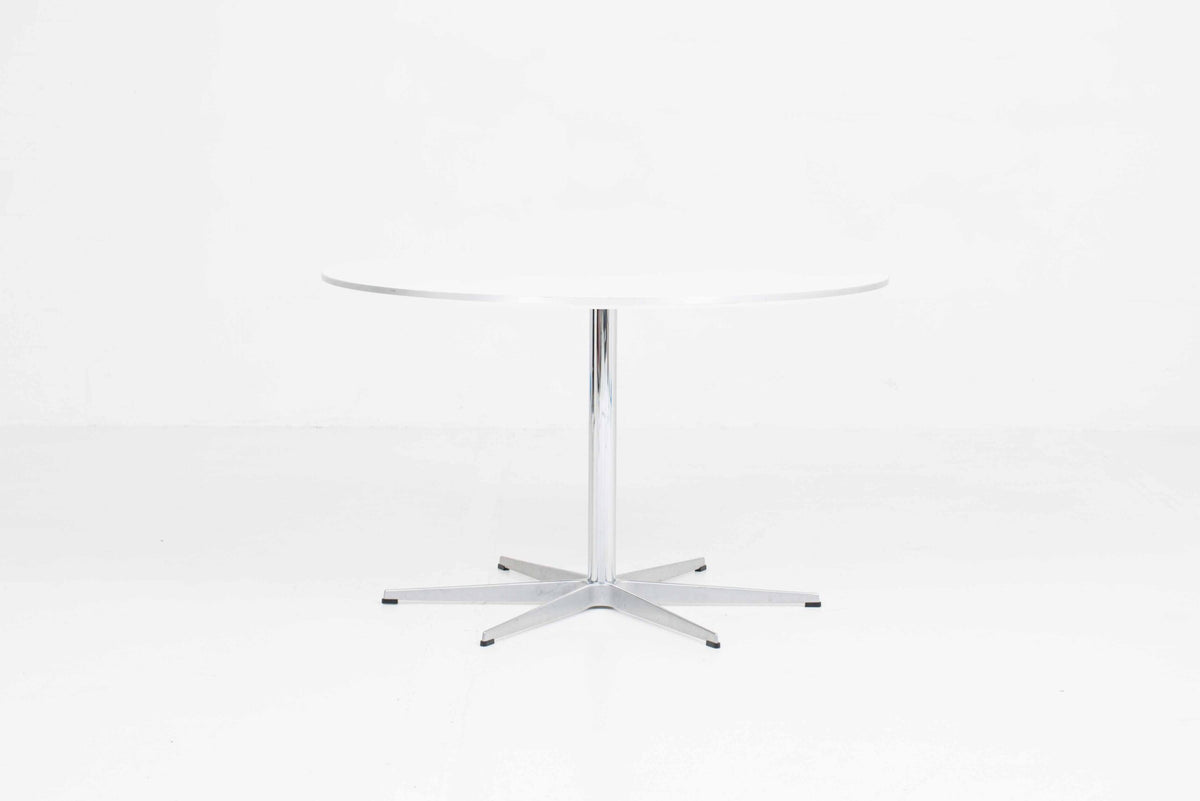Vintage Tisch Circular von Arne Jacobsen für Fritz Hansen