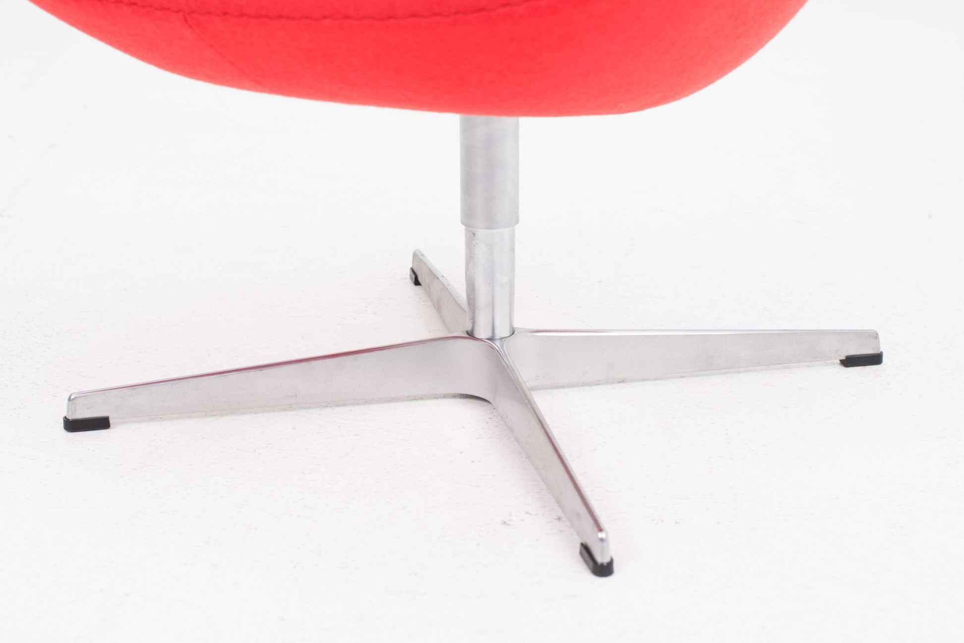 Vintage Sessel Swan von Arne Jacobsen für Fritz Hansen, Rot