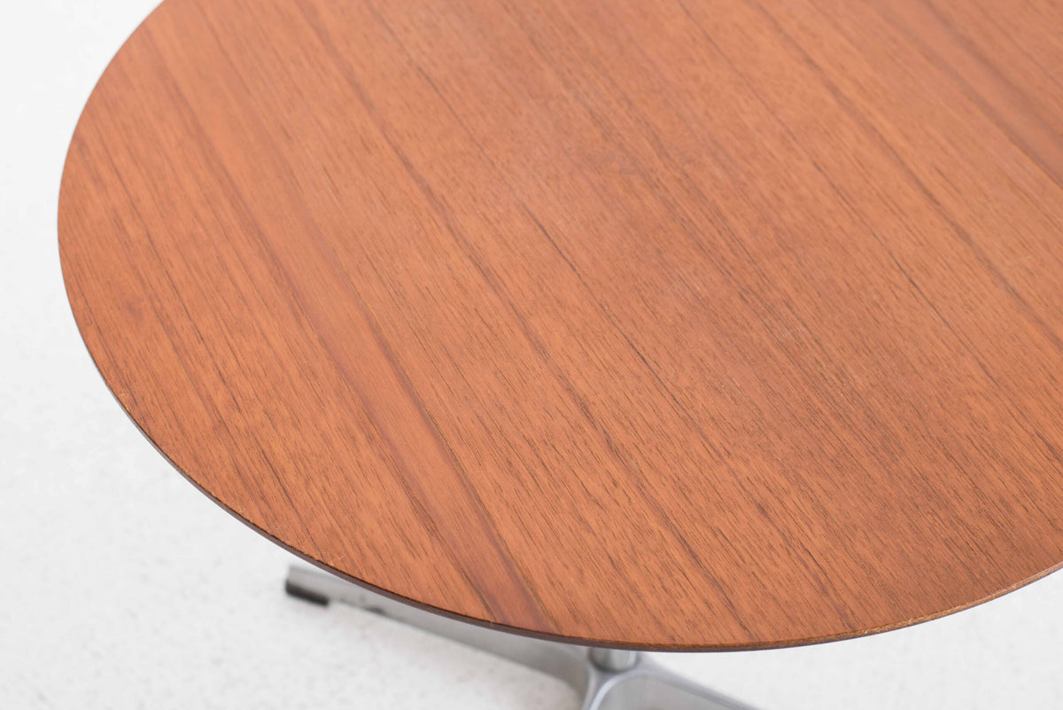 Vintage Couchtisch "Circular" von Arne Jacobsen für Fritz Hansen aus Teak