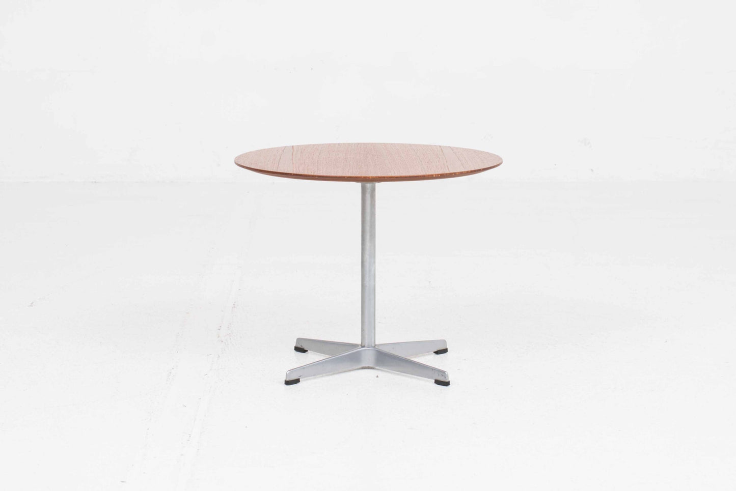 Vintage Couchtisch "Circular" von Arne Jacobsen für Fritz Hansen aus Teak