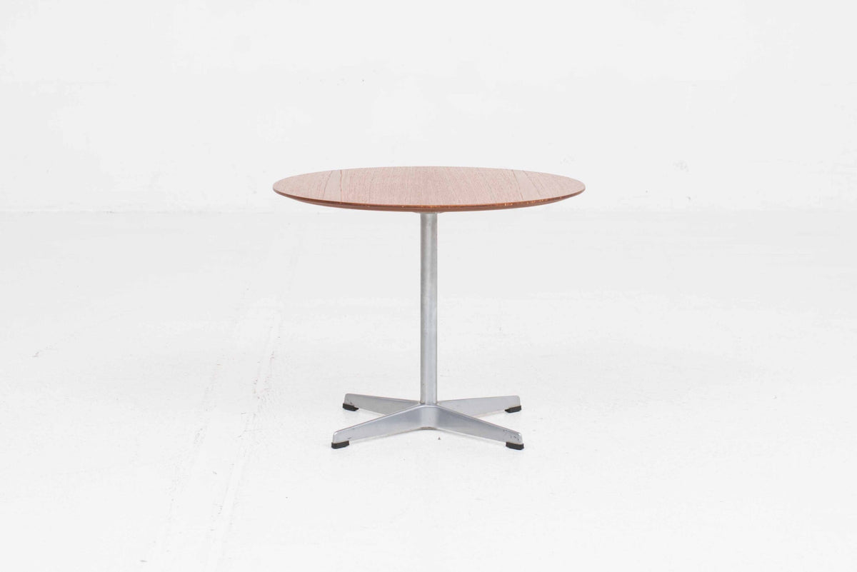 Vintage Couchtisch "Circular" von Arne Jacobsen für Fritz Hansen aus Teak