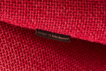 Vintage Loungesessel Egg Chair von Arne Jacobsen für Fritz Hansen in rotem Stoff