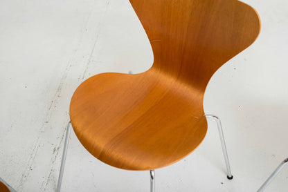 Fritz Hansen 3107 chairs by Arne Jacobsen in teak, set of four