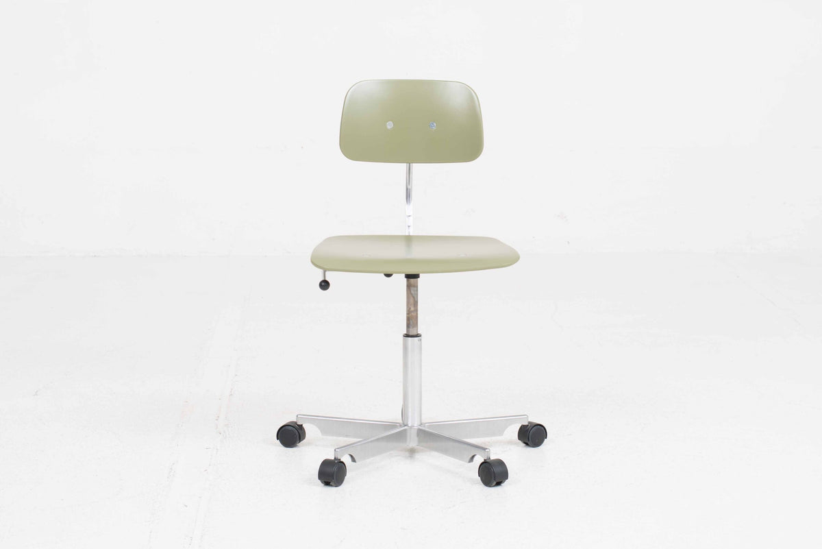 Vintage Bürostuhl "Kevi" von Jørgen Rasmussen für Fritz Hansen in Schilfgrün