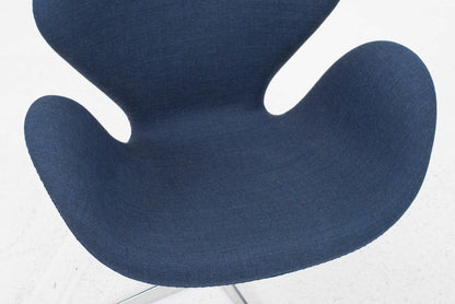 Vintage Sessel "Swan Chair" von Arne Jacobsen für Fritz Hansen, blauer Stoff