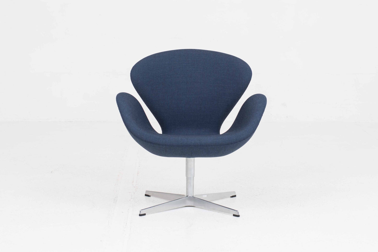 Vintage Sessel "Swan Chair" von Arne Jacobsen für Fritz Hansen, blauer Stoff