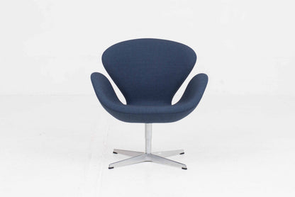 Vintage Sessel "Swan Chair" von Arne Jacobsen für Fritz Hansen, blauer Stoff
