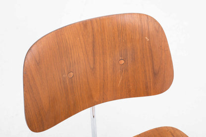 Vintage Stuhl DCM von Charles und Ray Eames für Herman Miller Nussbaum