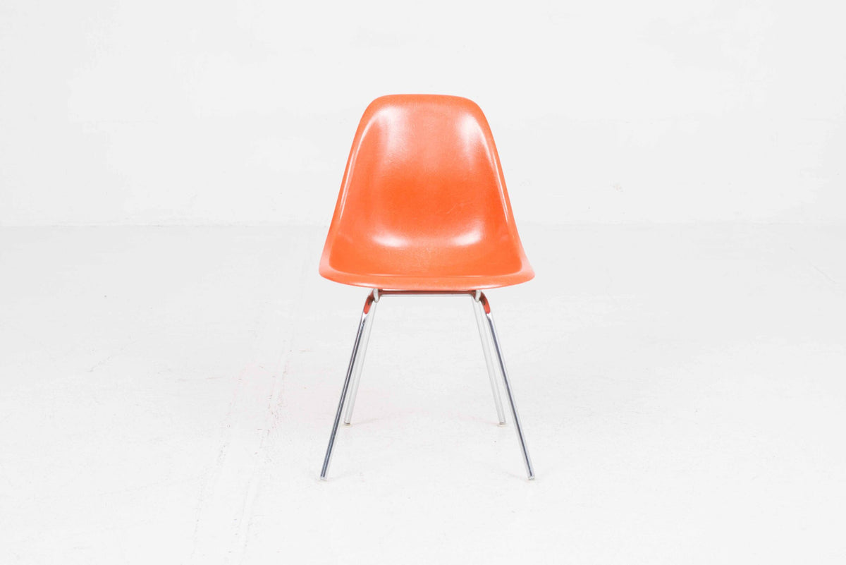 Vintage Stuhl Fiberglass DSX von Charles und Ray Eames für Herman Miller/Vitra, Rotorange
