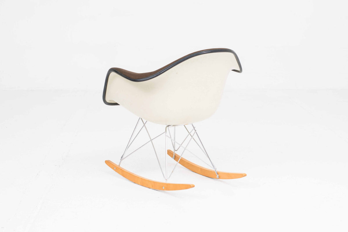 Vintage Schaukelstuhl RAR von Charles und Ray Eames für Vitra Braun
