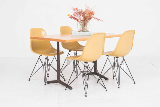 Vintage table Delta t-1670 from Horgenglarus in beech