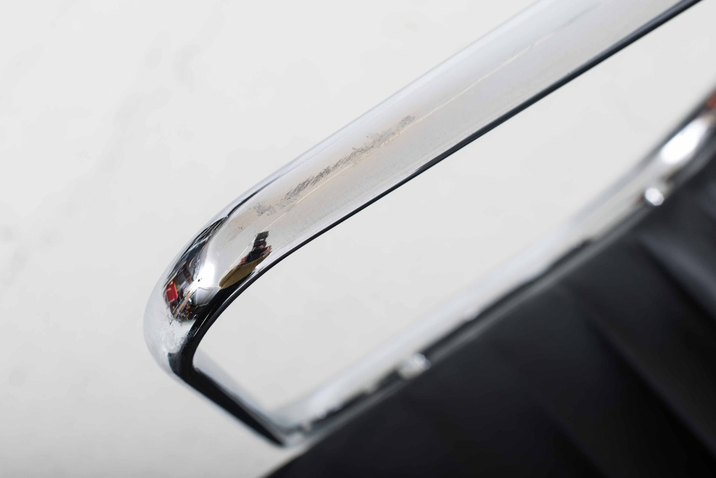 Vintage Bürostuhl EA 108 von Charles und Ray Eames für ICF schwarz Leder