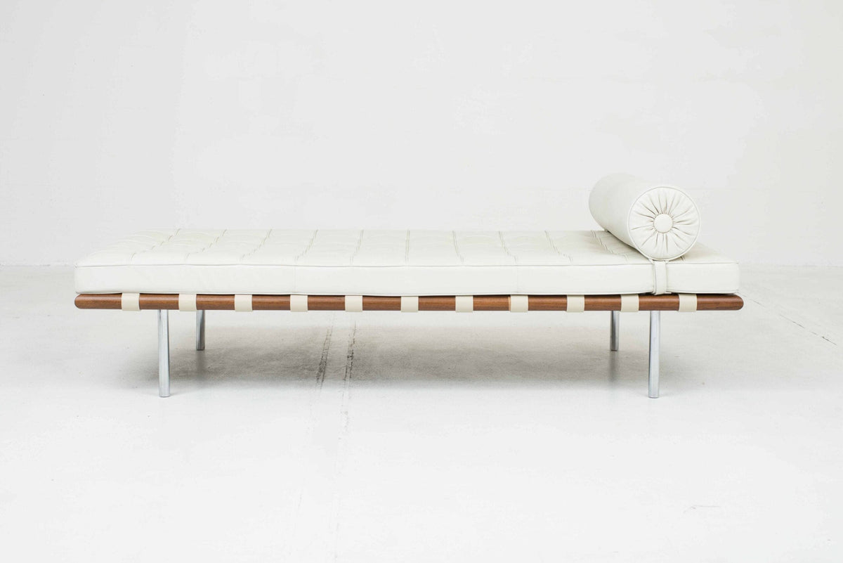 Vintage Barcelona Relax Daybed by Mies van der Rohe in natural leather