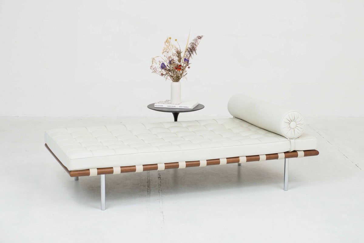 Vintage Barcelona Relax Daybed by Mies van der Rohe in natural leather
