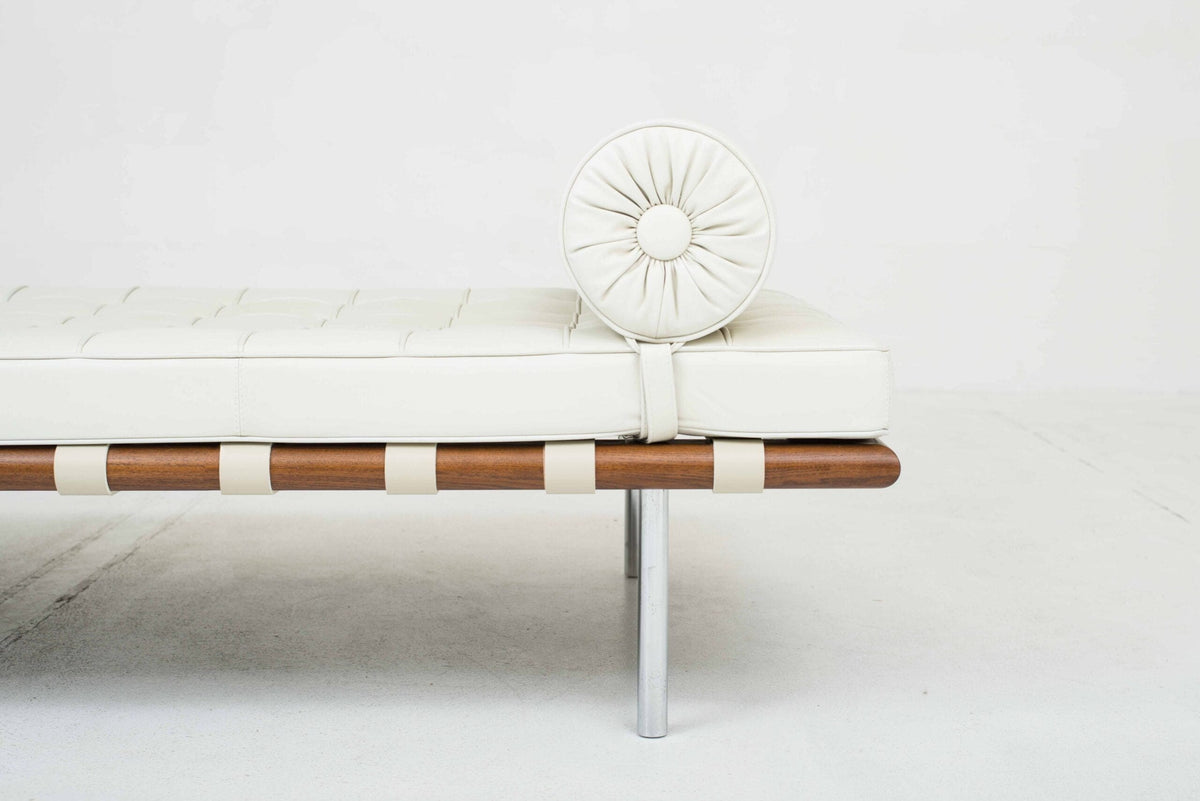 Vintage Barcelona Relax Daybed by Mies van der Rohe in natural leather