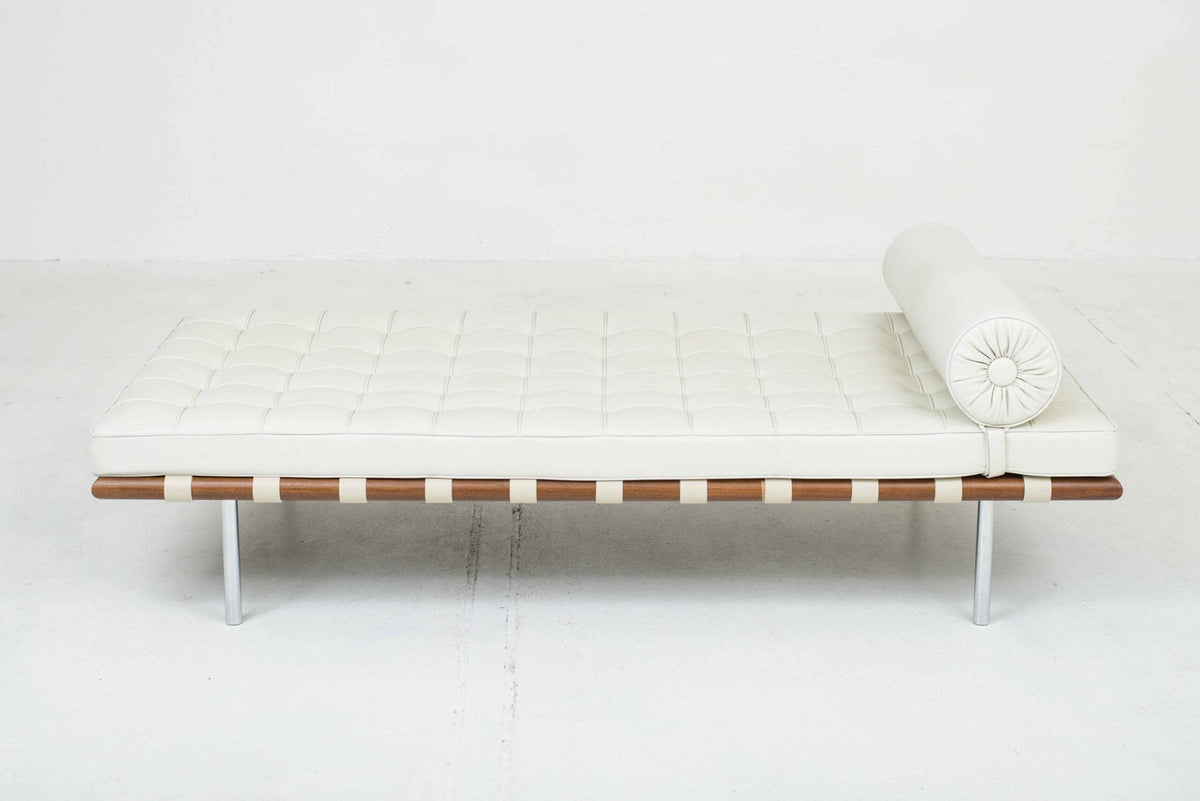 Vintage Barcelona Relax Daybed by Mies van der Rohe in natural leather